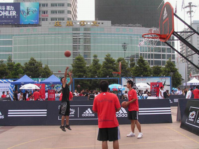 栏--街球挑战赛武汉赛区小记者专(图1)