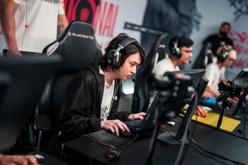 的游戏决定让电竞先走一步一款被中国玩家等了10年(图6)